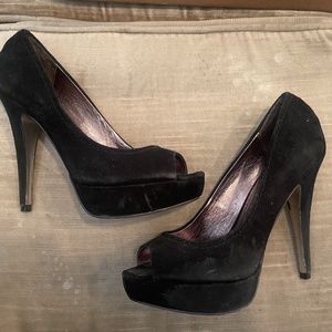 Steve Madden heals size 7.5